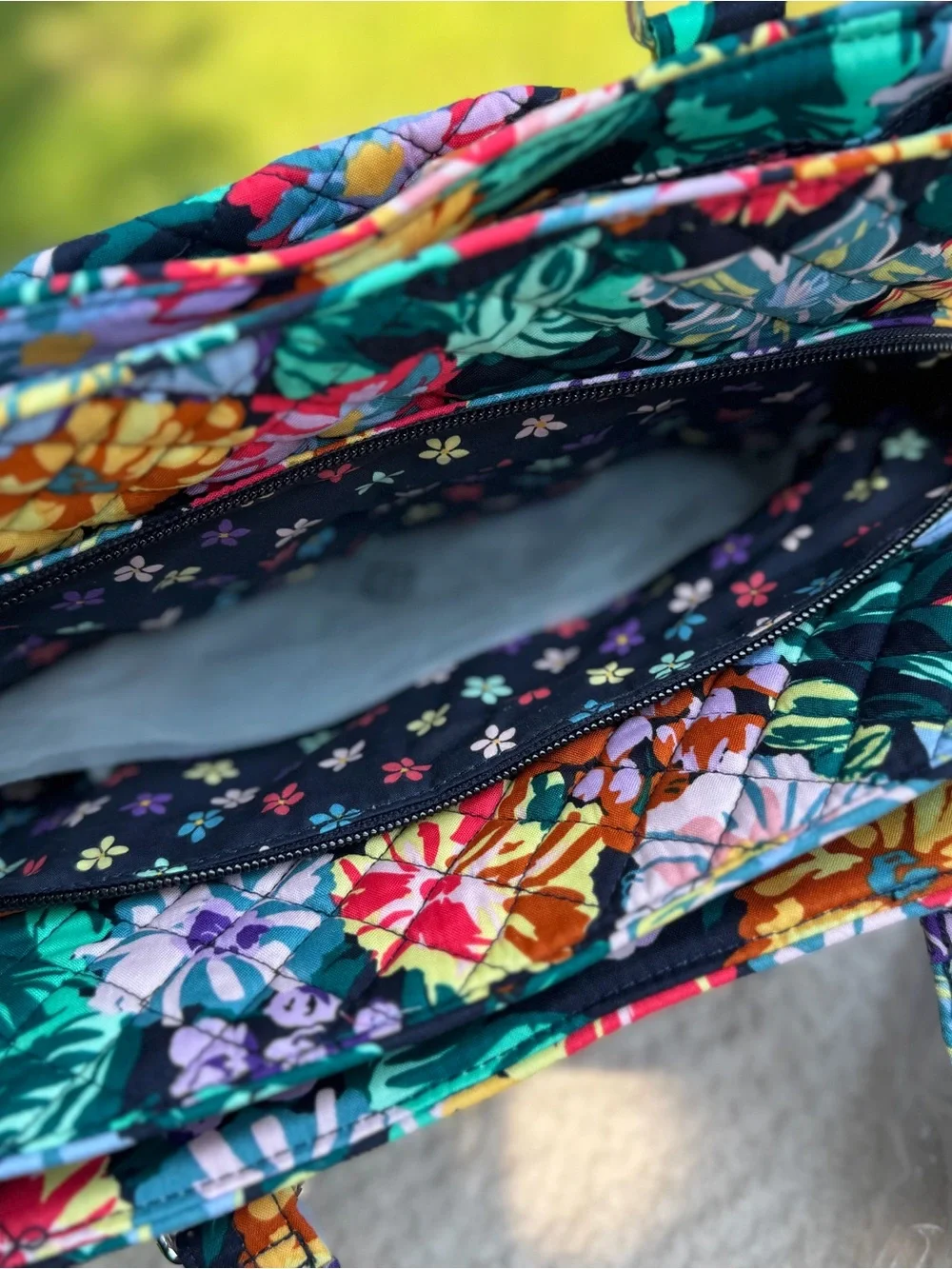 Vera Bradley Navy Quilted & Bright Floral Print “Happy Blooms” NEW 5 items - Picture 3 of 16